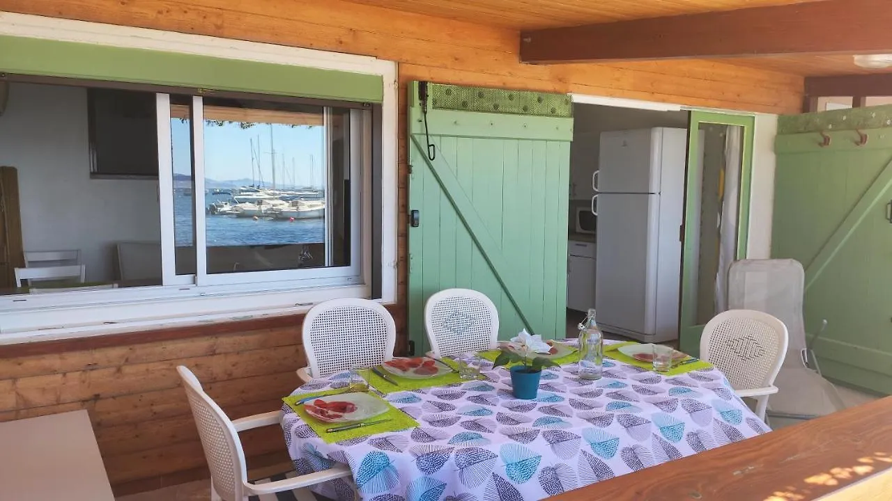 Hébergement de vacances Maison de Pêcheur les pieds dans l'eau Giens Hyères
